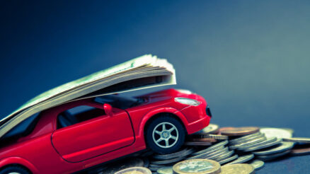 Co składa się na koszt kredytu samochodowego?